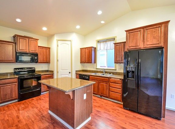 2nd image of 706 157th Street Ct E