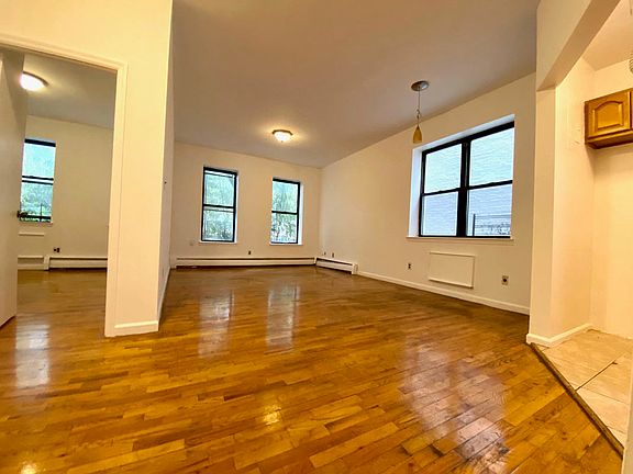 3rd image of 117 15th St #20A