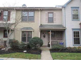 194 Crown Prince Dr, Marlton, NJ 08053