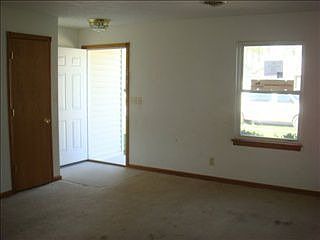 3rd image of 1621 William Henry Ln