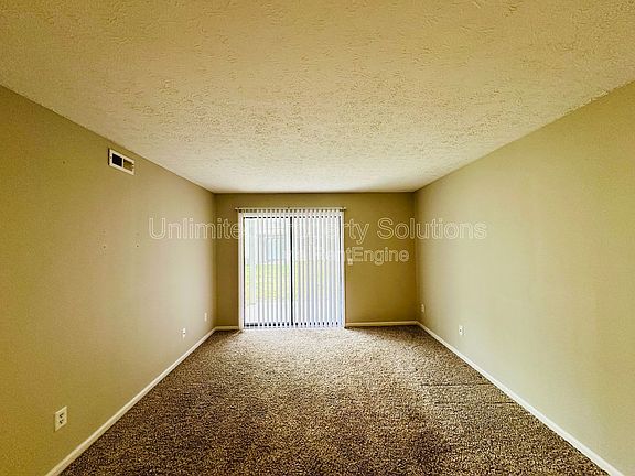 2nd image of 215 Sunn Aire Ct APT A