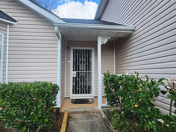 2nd image of 5522 Lofwood Ln