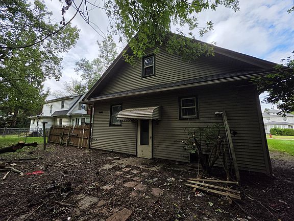 4th image of 1117 E Ganson St