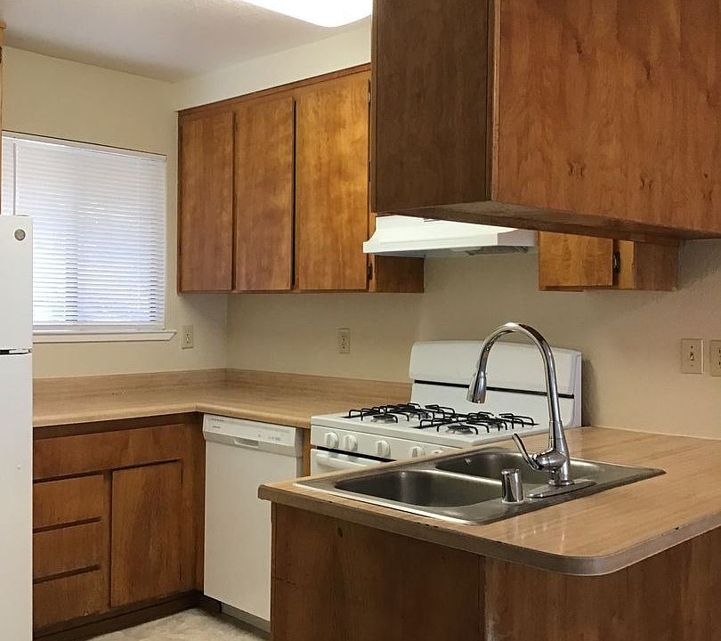 1st image of 2720 La Crescenta Dr #6