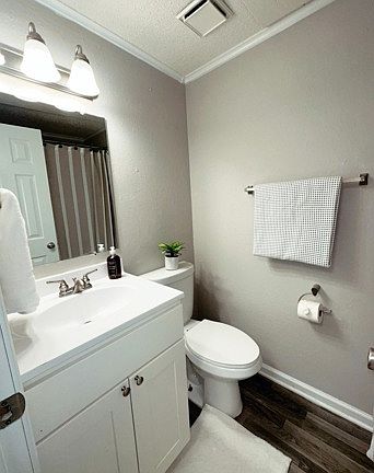 Refresh in well-appointed bathrooms featuring contemporary fixtures and efficient layouts.