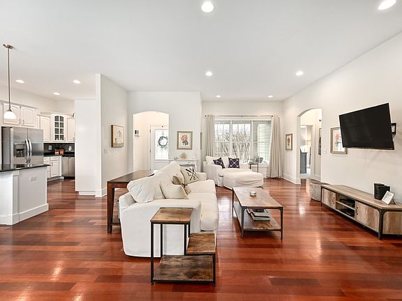 5th image of W3676 Lakeview Ave