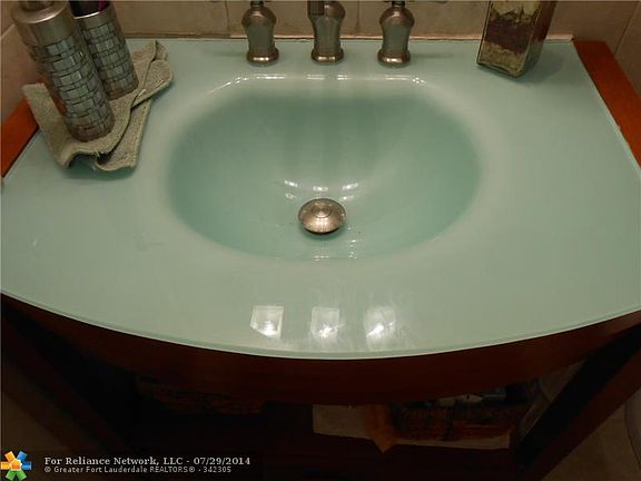 3rd image of 421 SE 10th St #102A