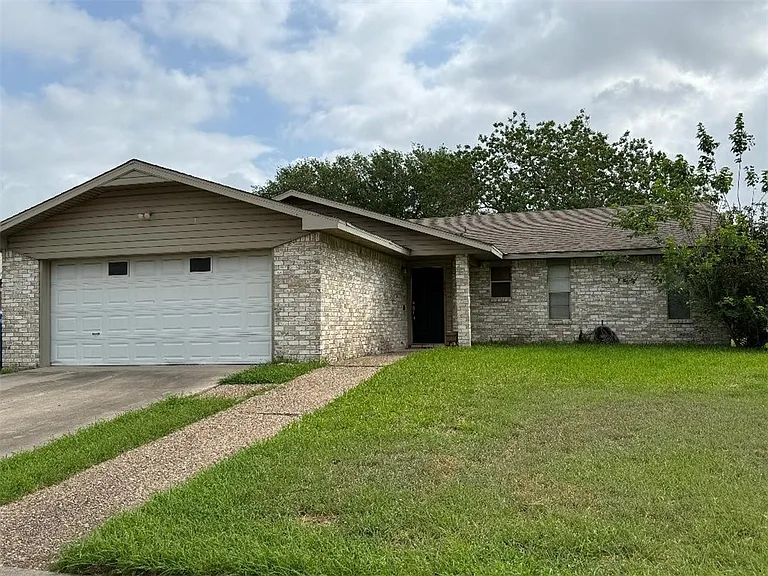 110 Timberview St — Photo 1