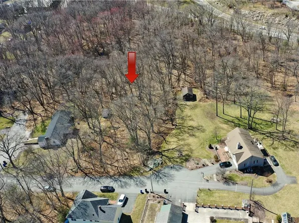 44 Belec St, Cumberland, RI 02864