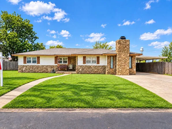 204 Wilson St, Sudan, TX 79371