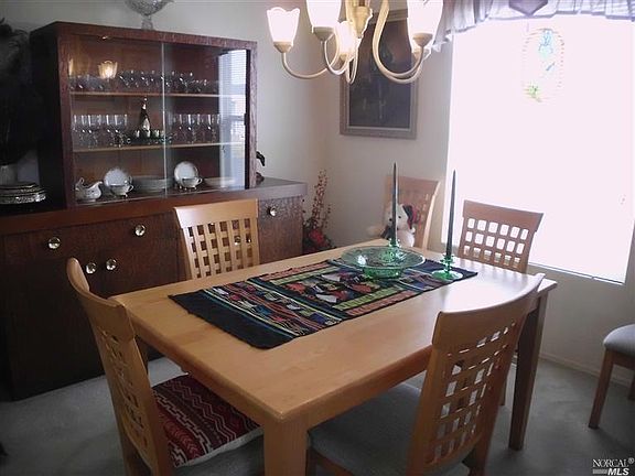 3rd image of 108 Oakwood Drive UNIT 108