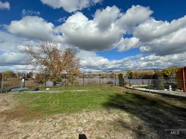 5314 W Wylie Ln, Boise, ID 83703