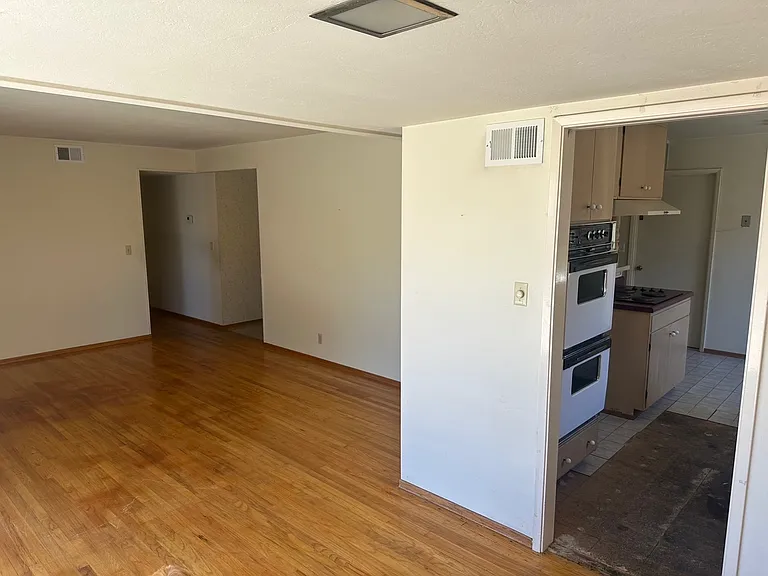 795 Blanchard Way — Photo 4