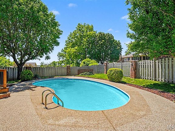 2nd image of 5022 Amber Place Dr