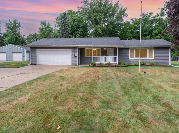 1644 Belmont Dr, Mount Pleasant, MI 48858