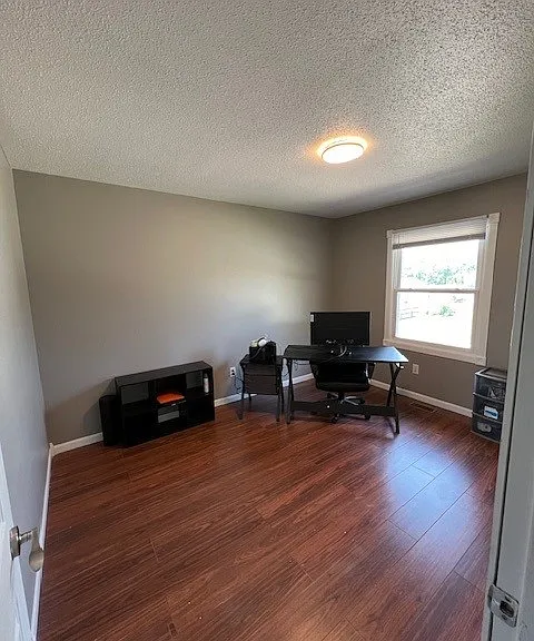 5915 N Linwood Ave — Photo 10