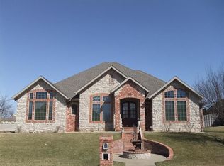 3242 S Linden Ave, Springfield, MO 65804