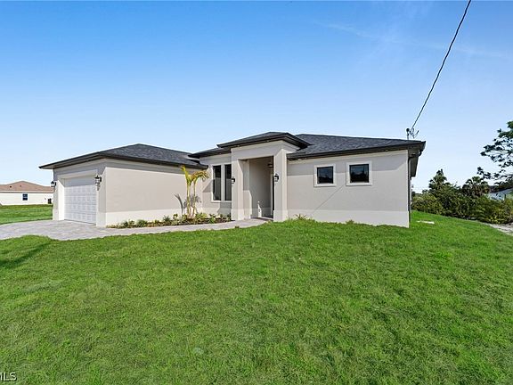 3rd image of 411 NE 25th St