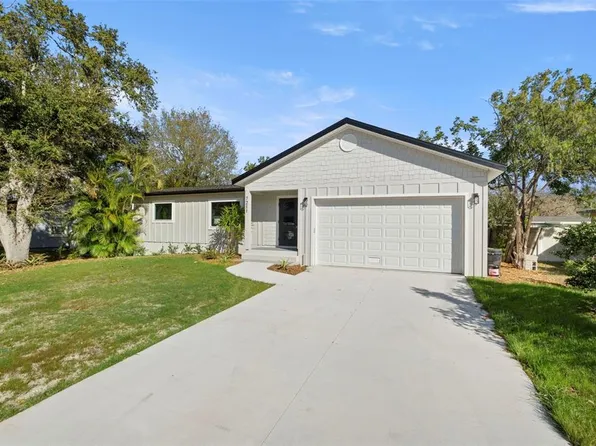 7211 Orpine Dr N, Saint Petersburg, FL 33702