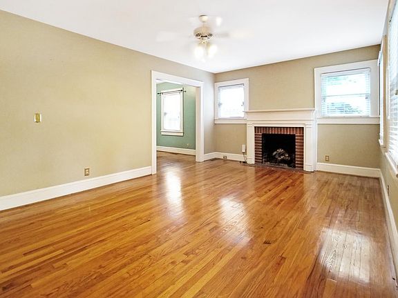 4th image of 22 Douglas Dr