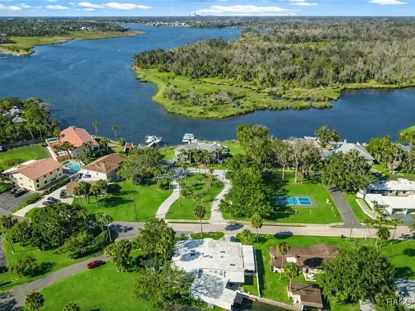 421 NW 14th Pl, Crystal River, FL 34428