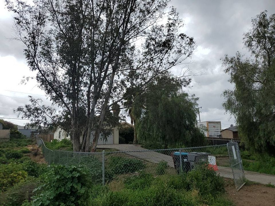 2nd image of 28796 Paseo Diablo