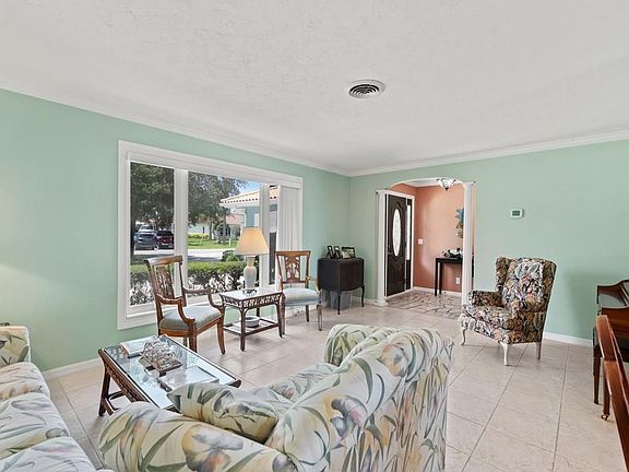 3rd image of 3526 Marthas Ln