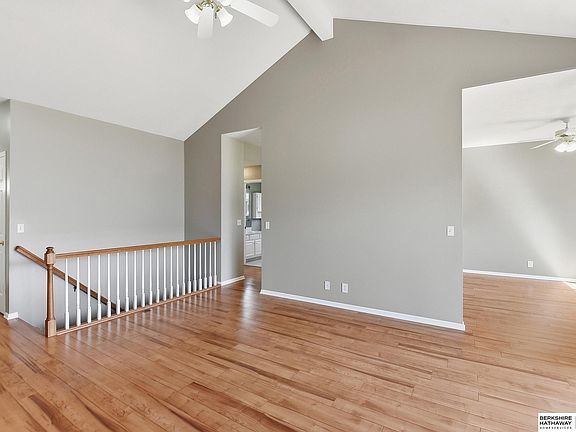 3rd image of 15121 Bedford Ave