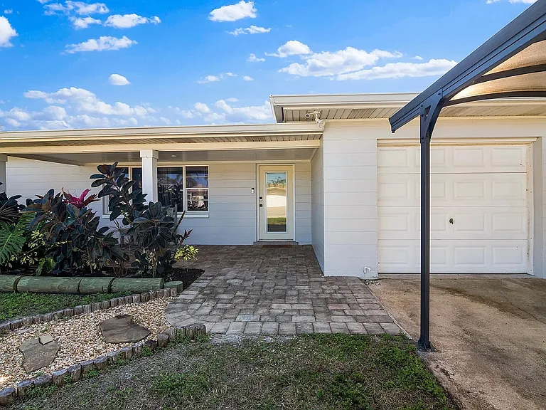 1707 Harbor Dr — Photo 4