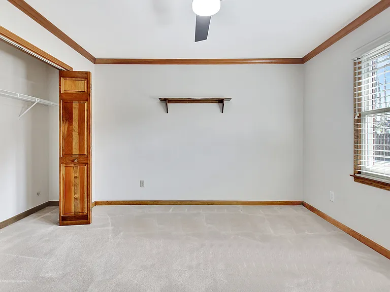 401 Tenterden Curv — Photo 18