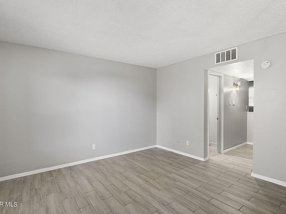 4th image of 3702 Keltner Ave #7