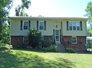 1909 Wolfe Hollow Pl, Vincennes, IN 47591