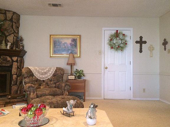 4th image of 3628 Larry St.