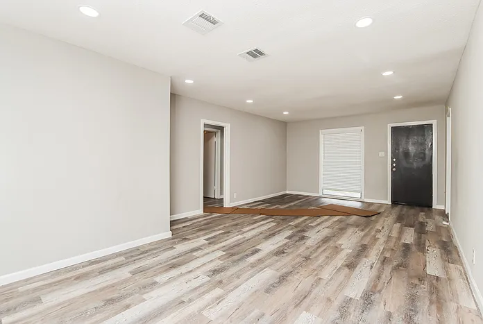 2628 S Marsalis Ave — Photo 5