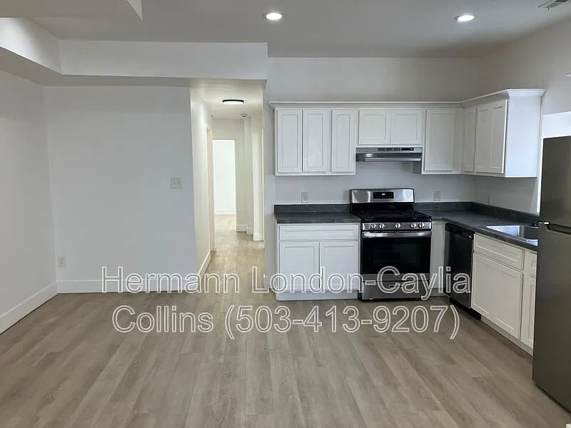 3 bed, 1.0 bath, 1000 sqft, $1,400 — Photo 2