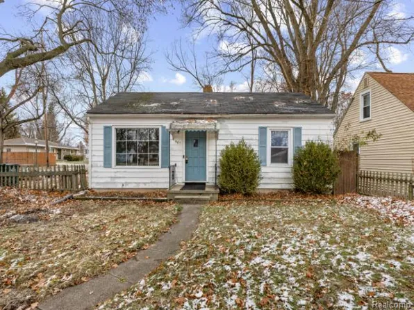 601 Jessop Ave, Lansing, MI 48910