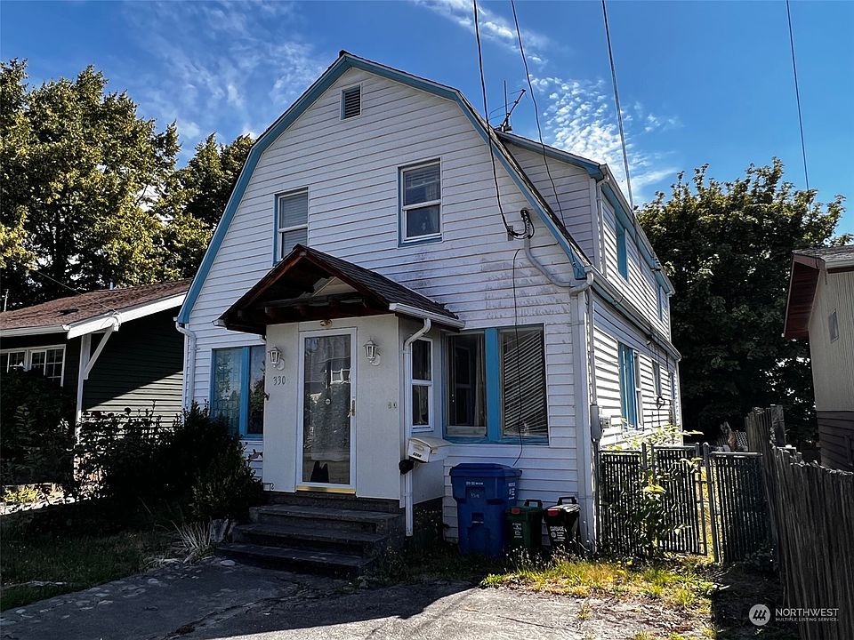2nd image of 3308 23rd Avenue S