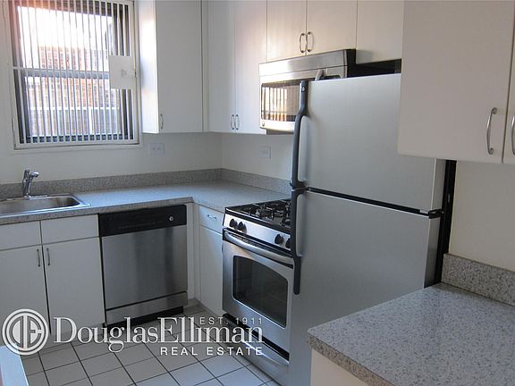 4th image of 333 E 49th St APT 3E
