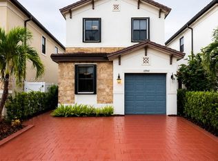 10944 W 35th Ln, Hialeah, FL 33018