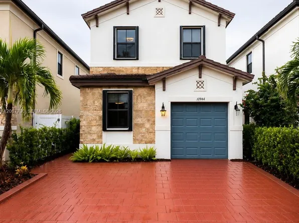 10944 W 35th Ln, Hialeah, FL 33018