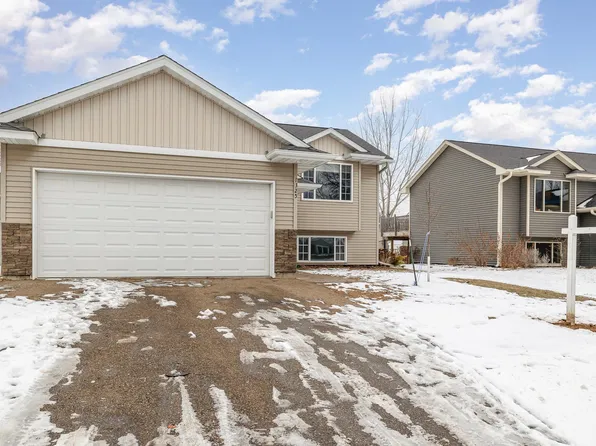 1325 Falcon Pl, New Richmond, WI 54017