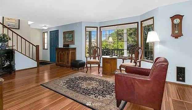 2525 NE 95th St — Photo 3