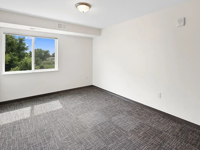 Jackson Hills Apartments — Photo 7