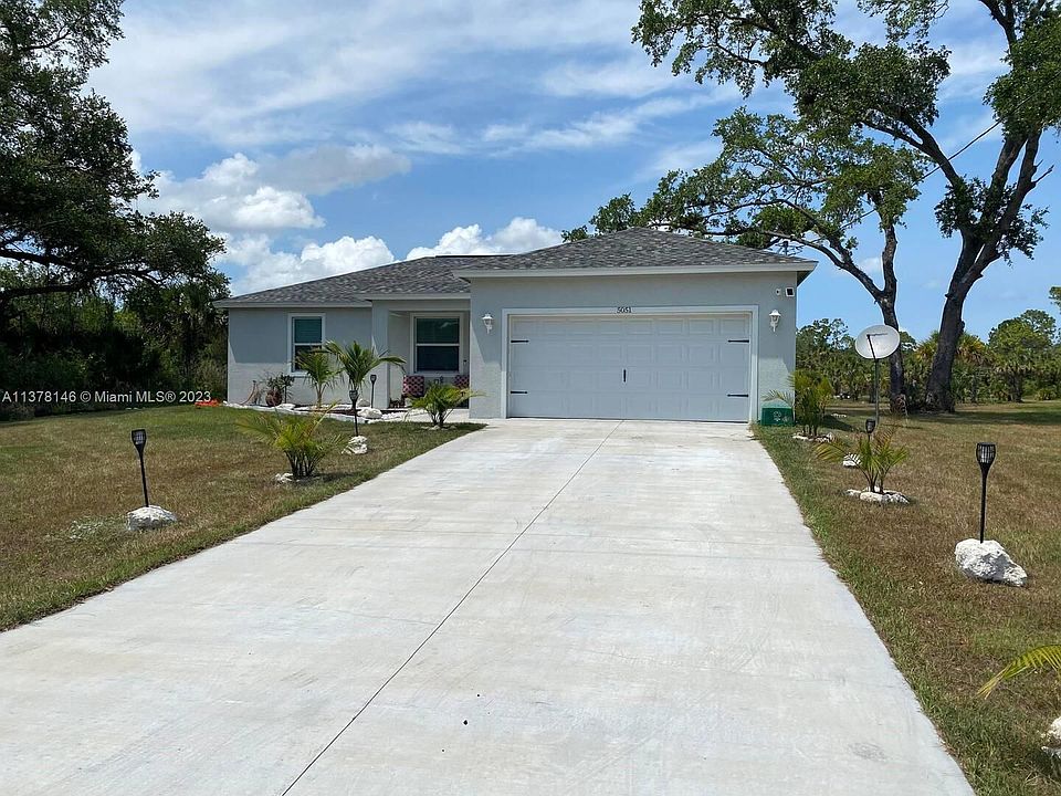 1st image of 5051 N Peachtree Cir