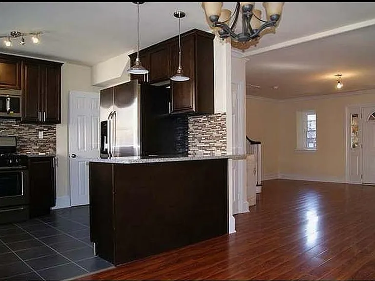 173 Stoneway Ln — Photo 2