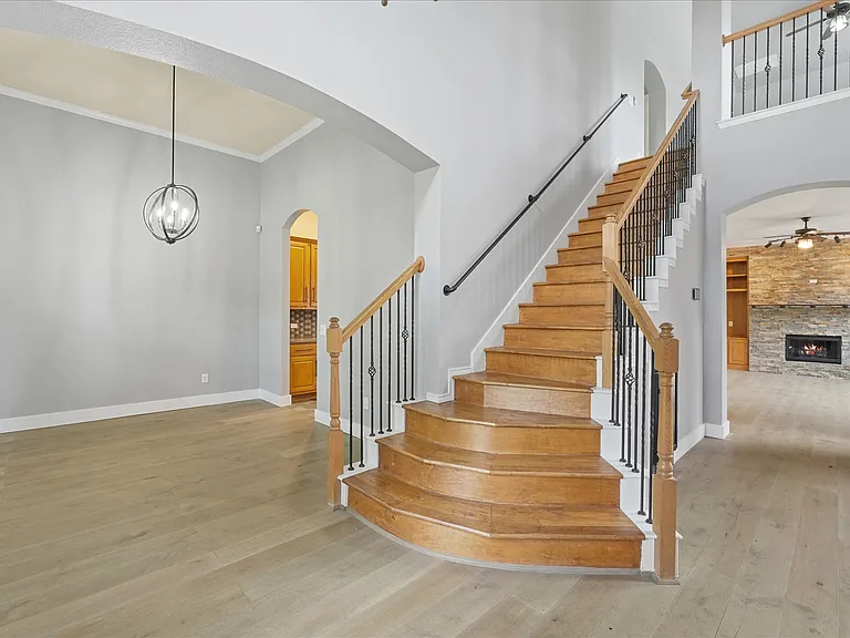 1535 Redeemer Rd — Photo 28