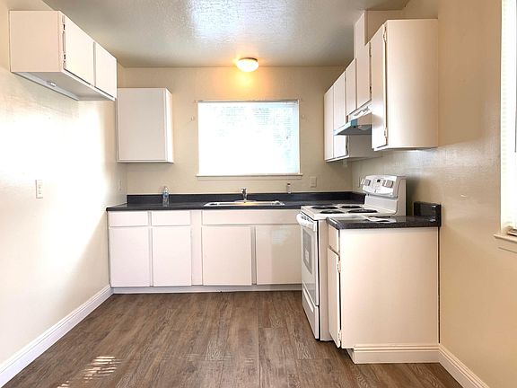 4th image of 1091 Lakedale Way