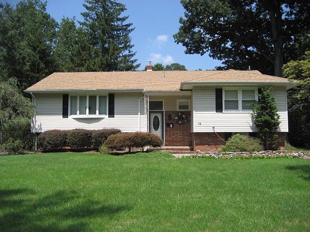 1st image of 14 Aldom Cir