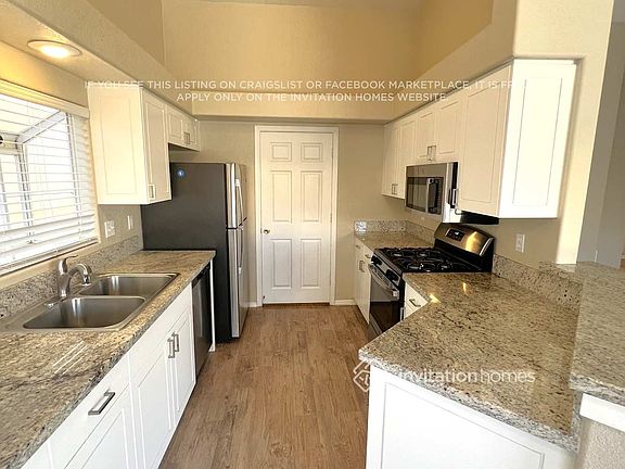 3rd image of 1026 Skysail Dr