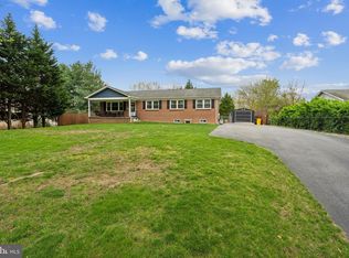 8822 Lafayette Dr, Owings, MD 20736